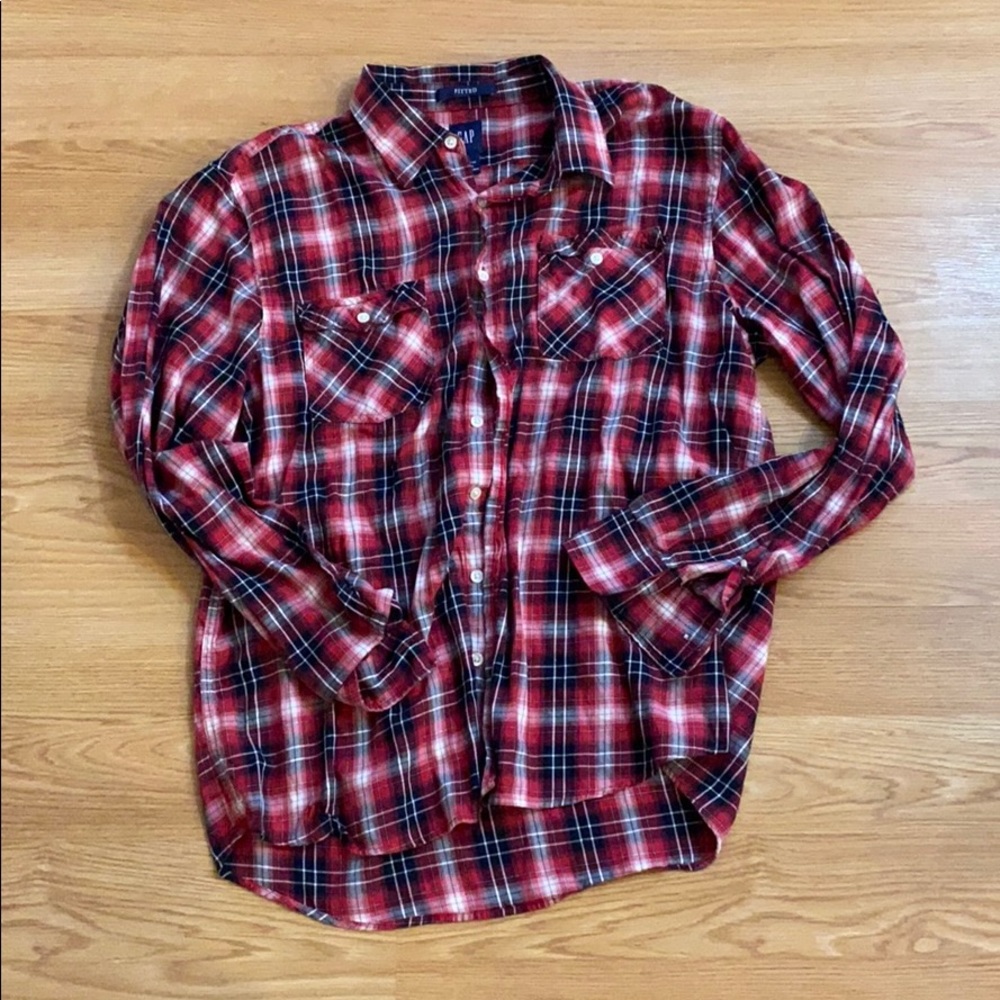 Men’s XL red fitted flannel